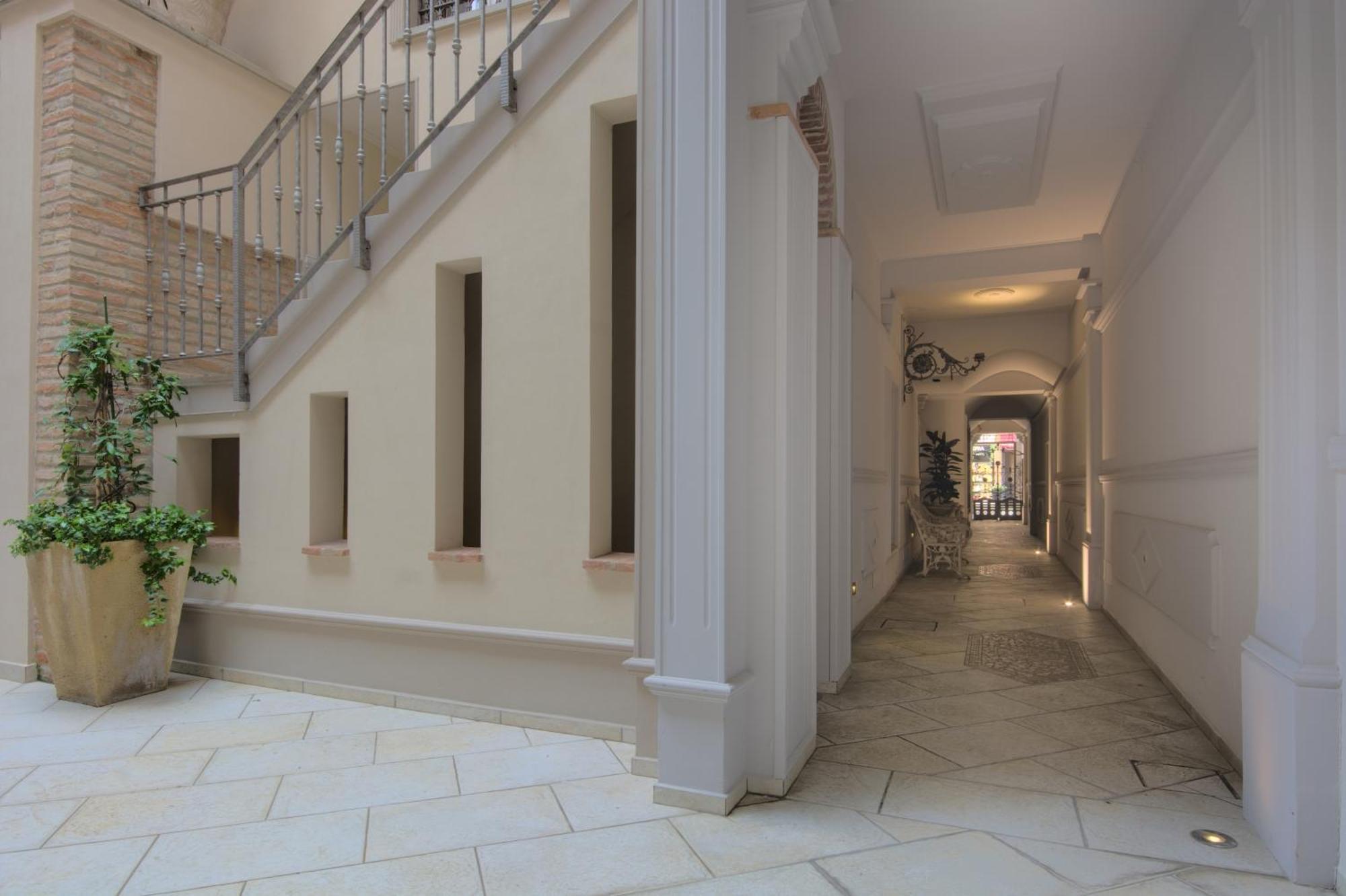 Imola Suites מראה חיצוני תמונה
