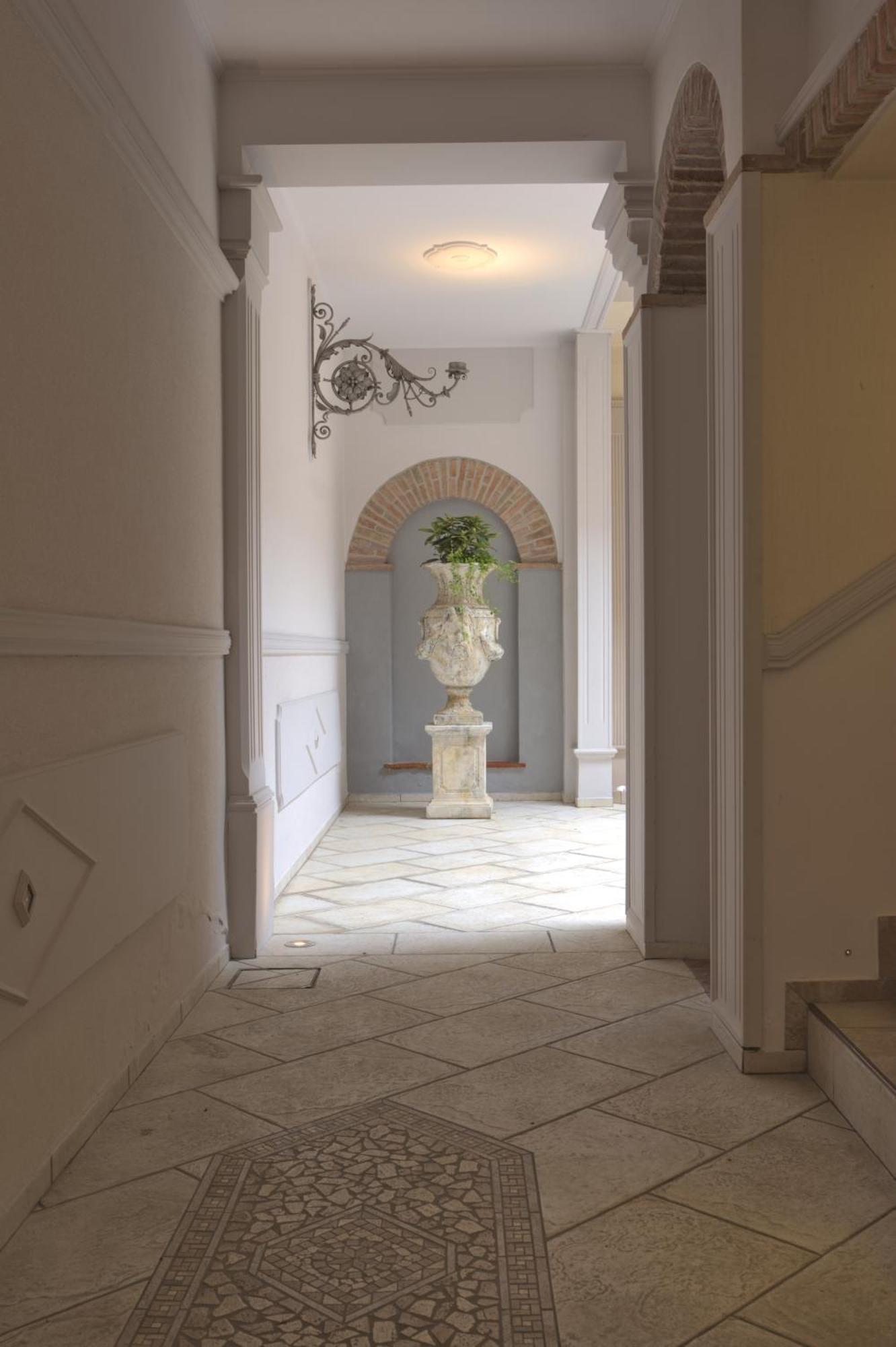 Imola Suites מראה חיצוני תמונה